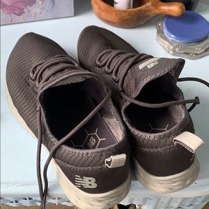 Size 9 men’s New Balance Sneakers